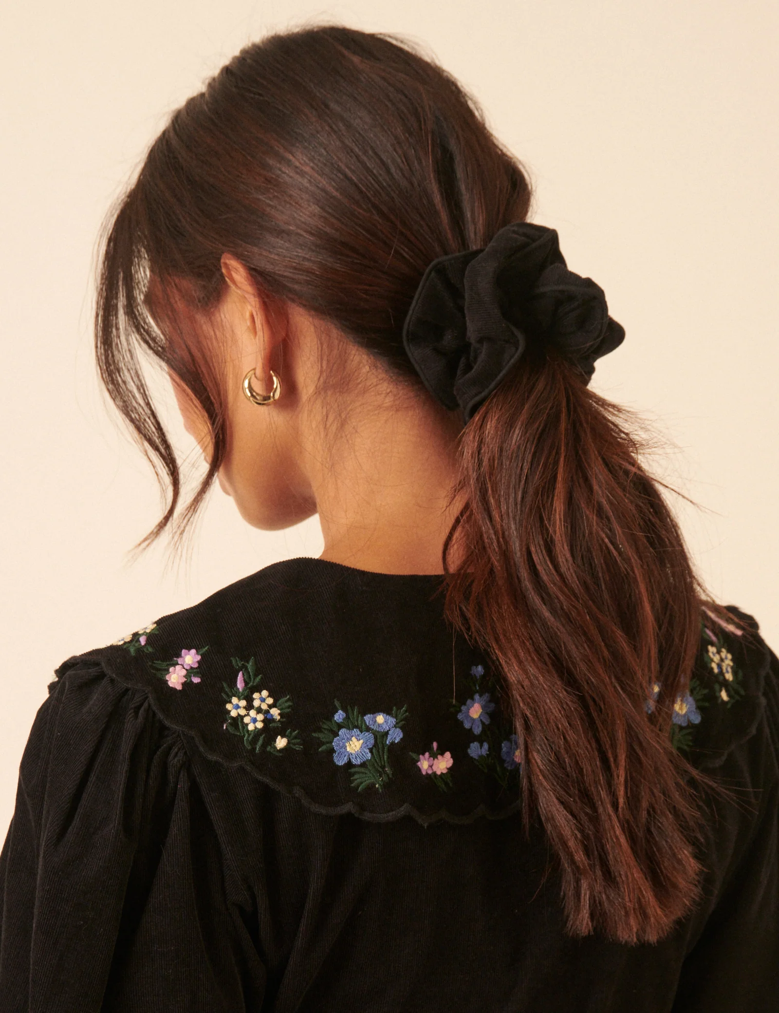 Black Cord Scrunchie - Image 2