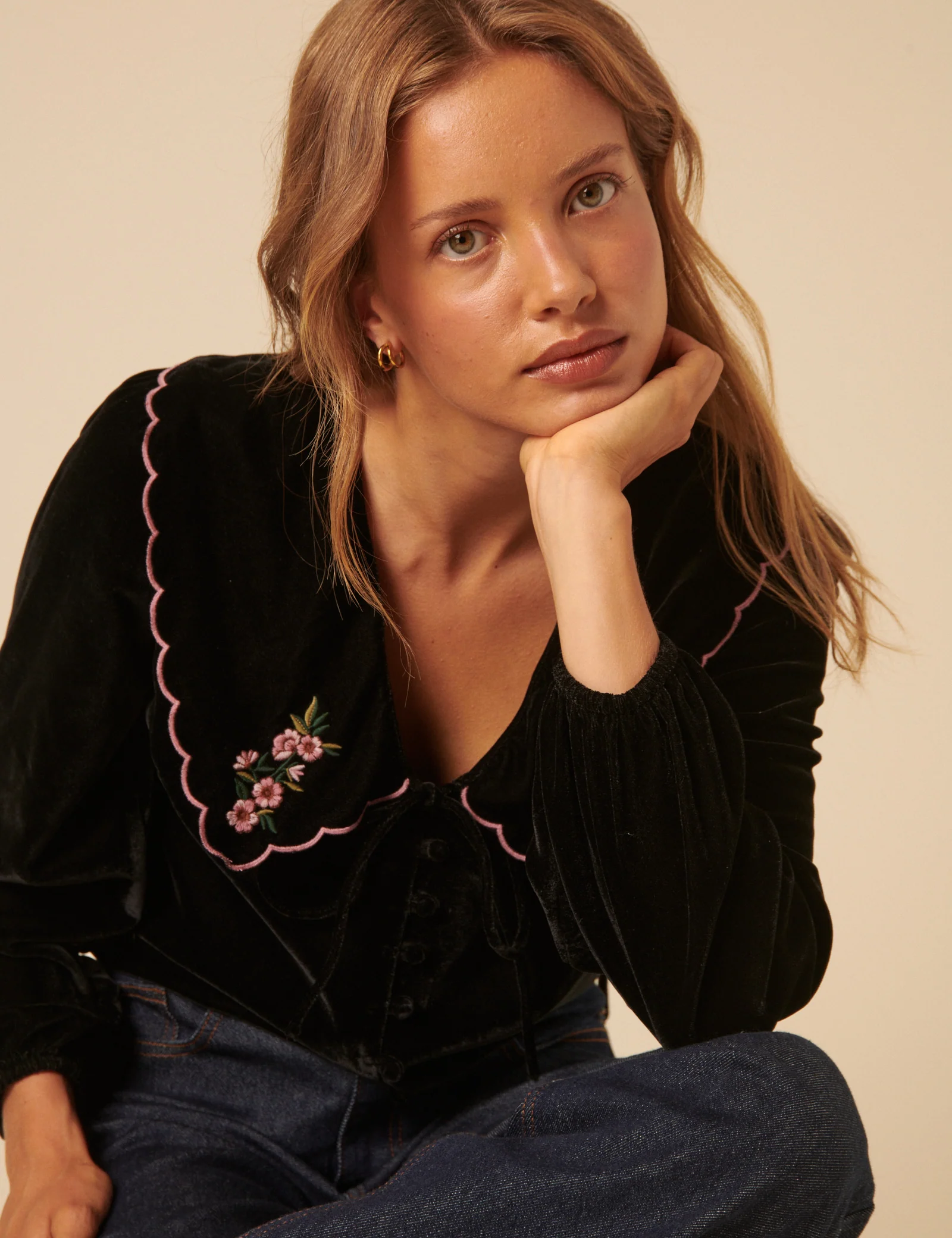 Black Floral Collared Velvet Birdie Blouse - Image 3