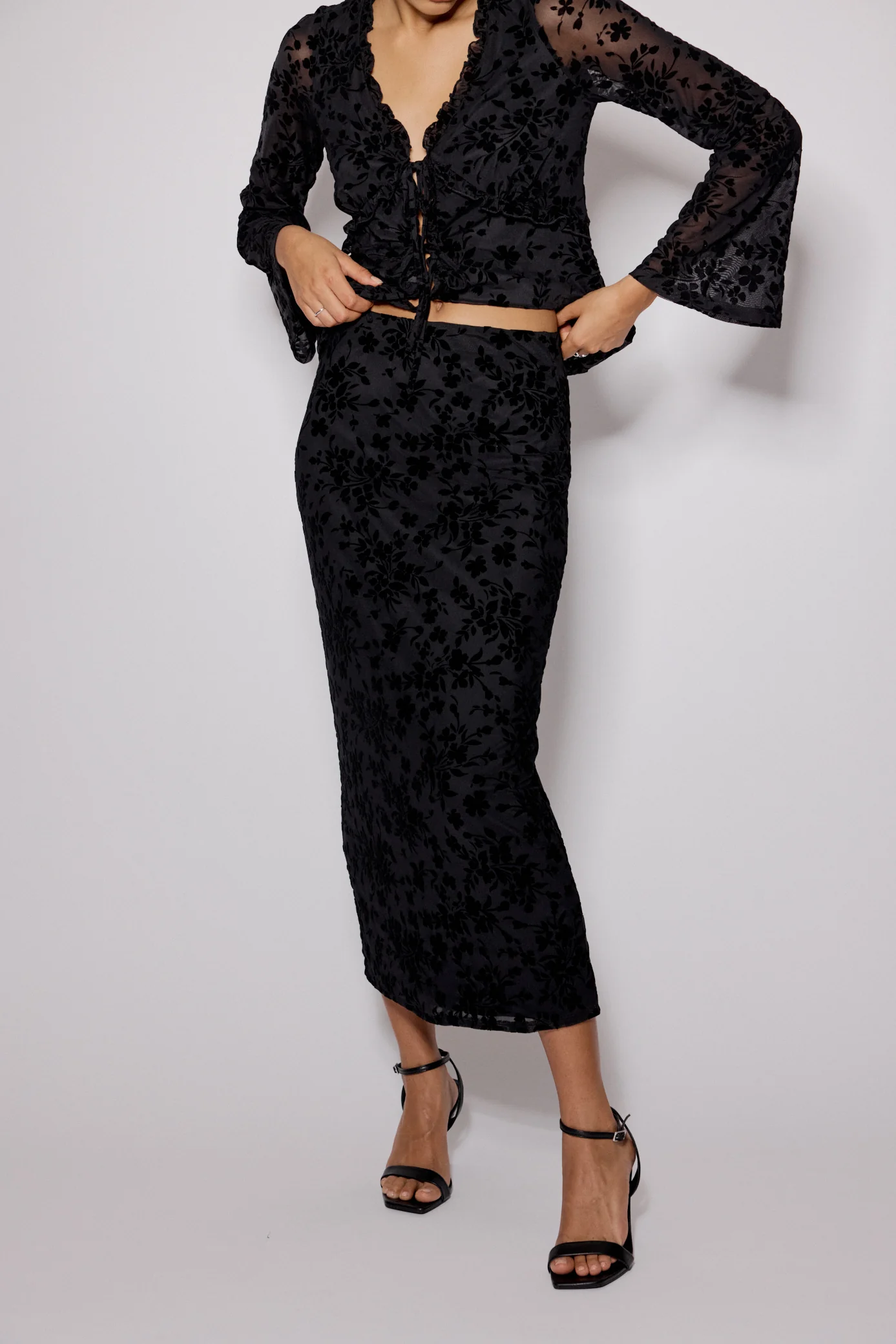 Black Floral Jacquard Maxi Skirt - Image 2