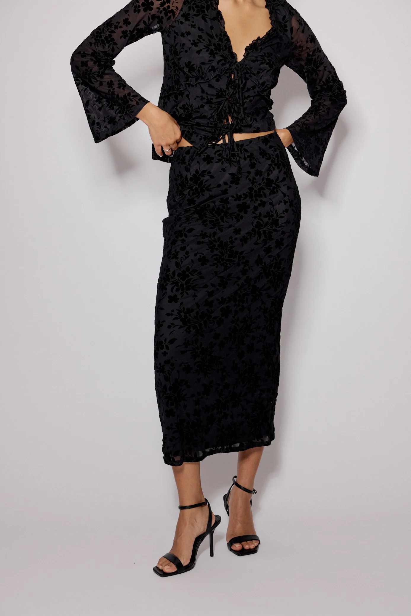 Black Floral Jacquard Maxi Skirt - Image 3