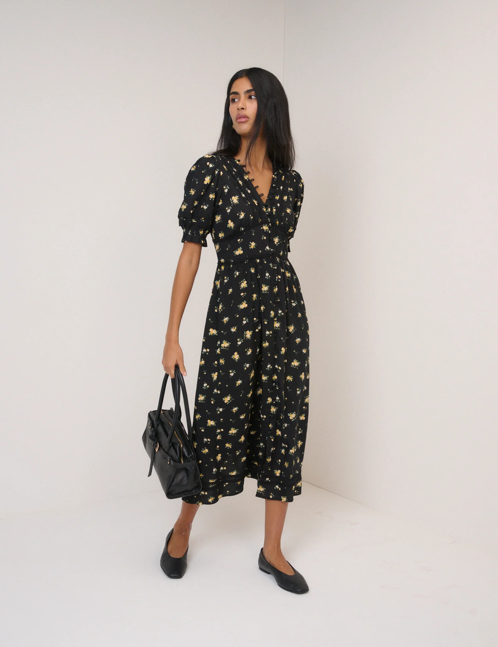 Black Floral Saffy Midi Dress - Image 4