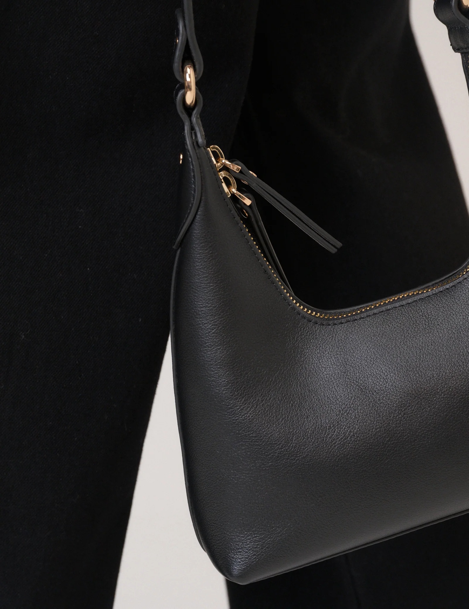 Black Leather Dipped Shoulder Bag - Image 4