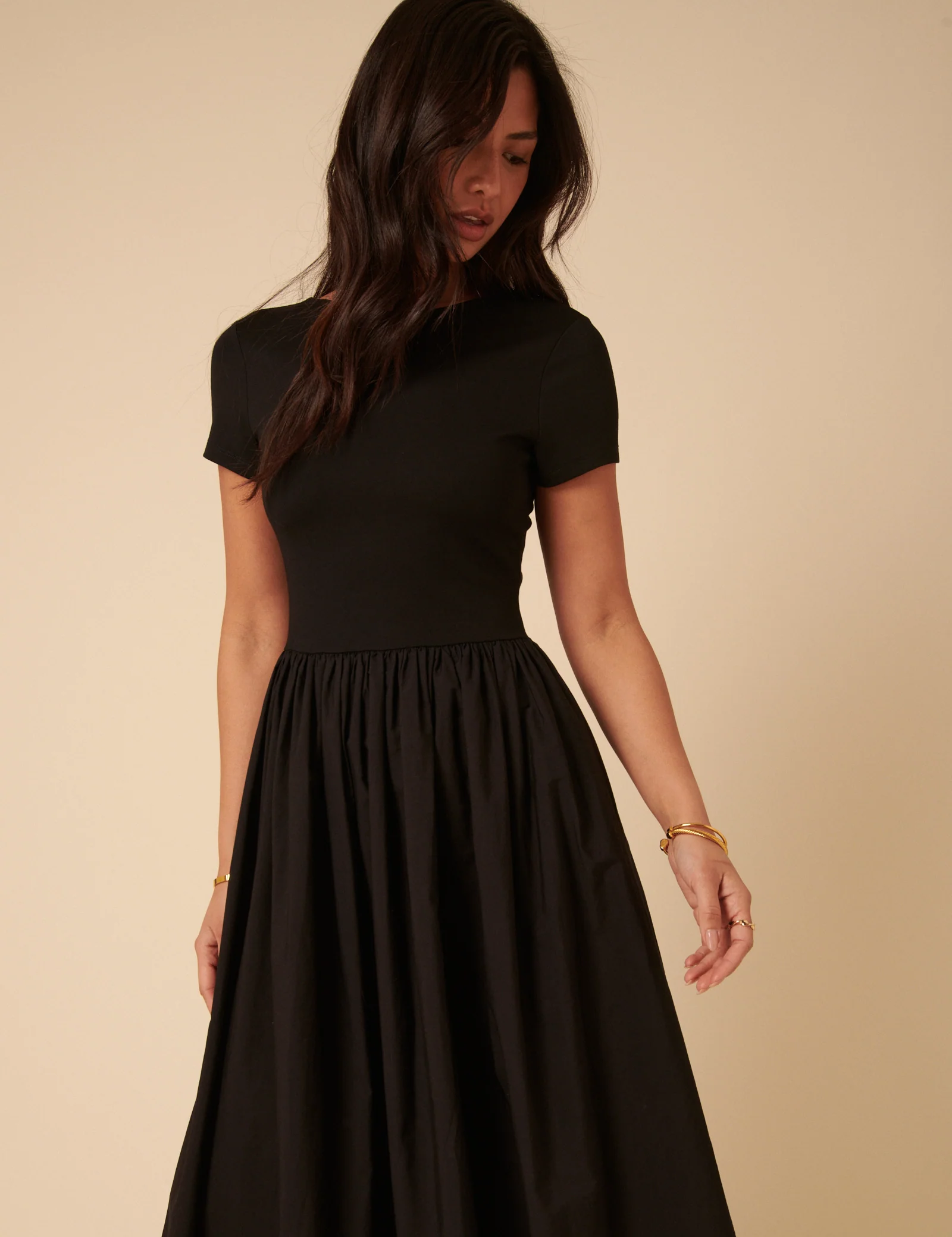 Black Short Sleeve A-line Sarah Midi Dress - Image 3