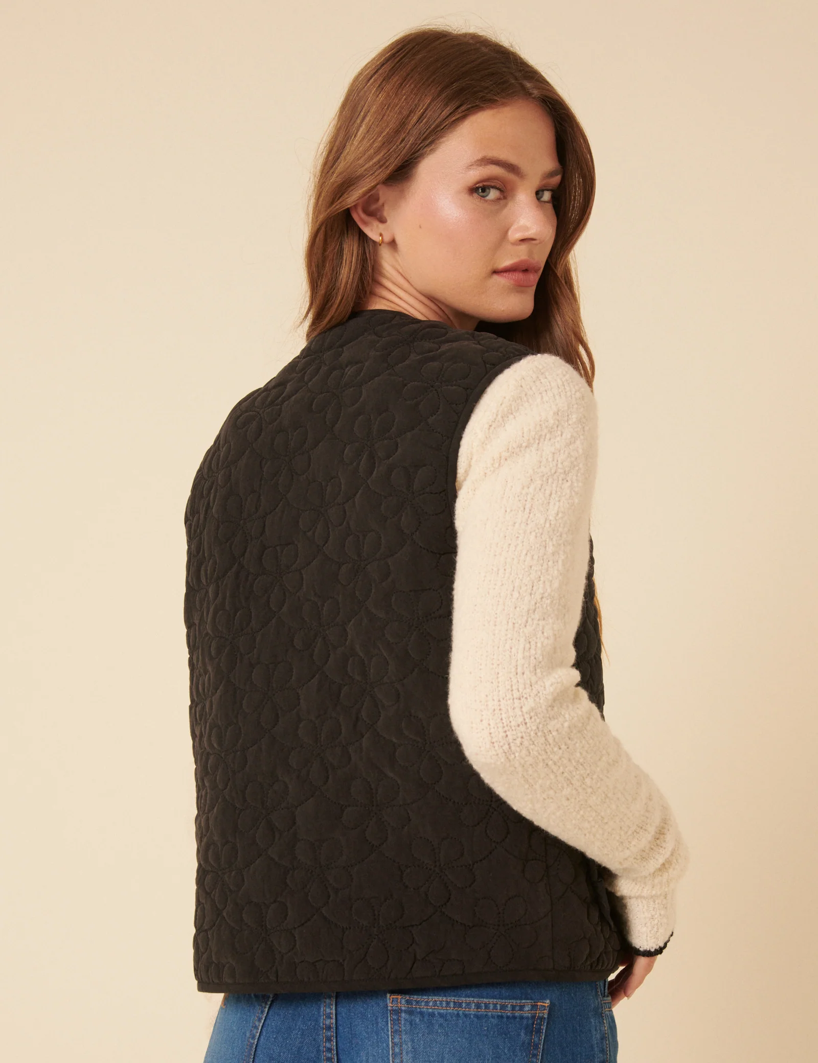 Black Tie Front Quilted Gilet - Image 5