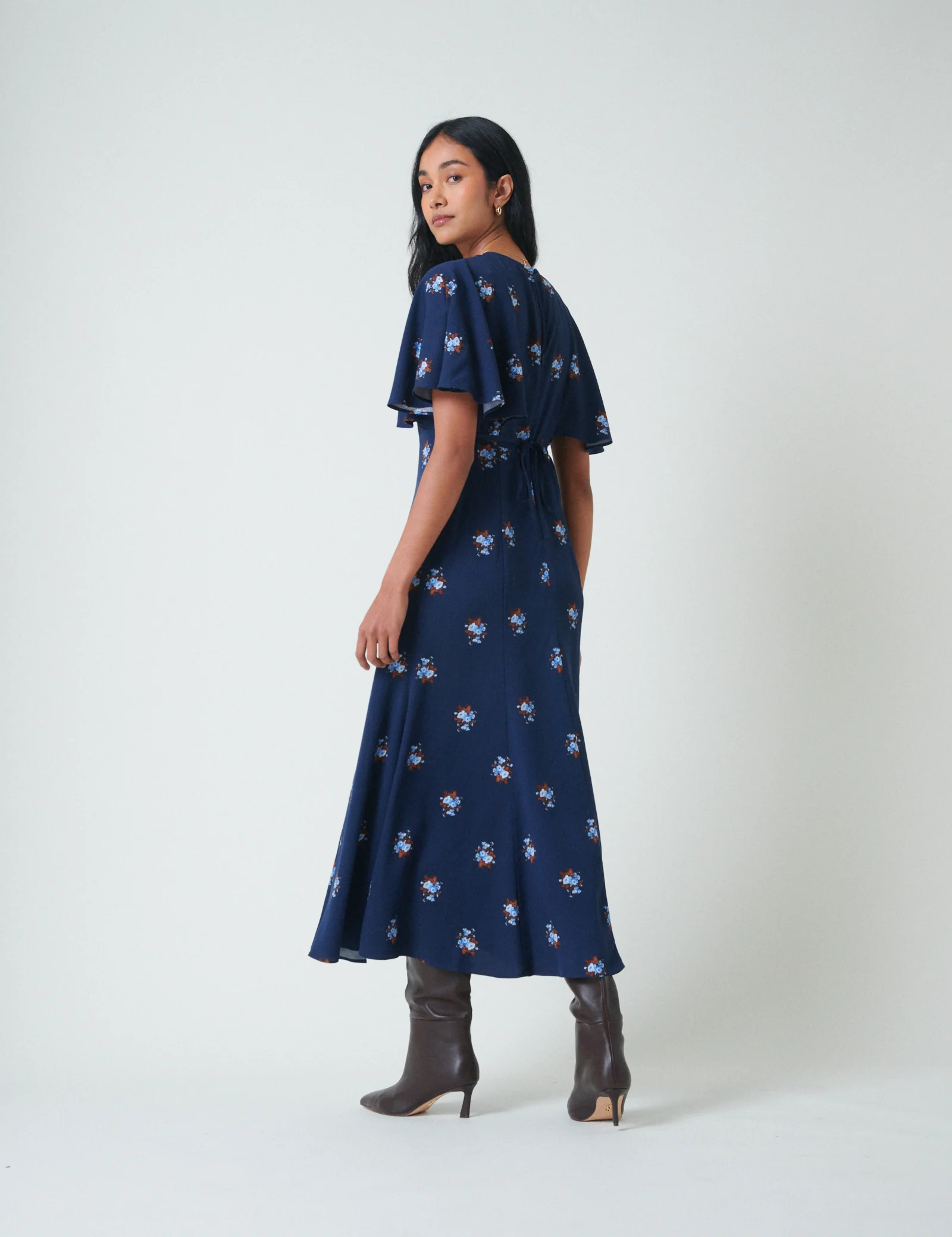 Blue Floral Frill Sleeve Verona Midi Dress - Image 5
