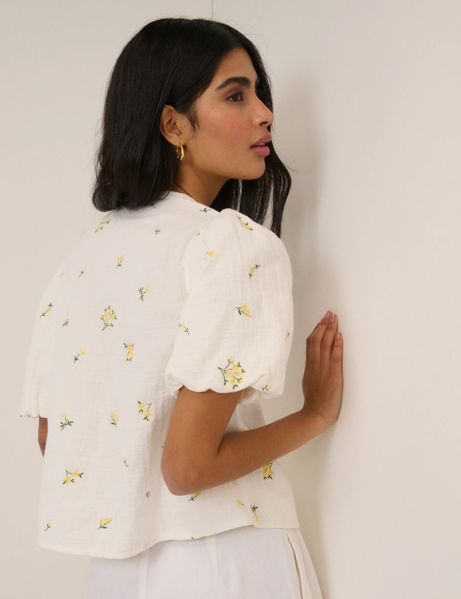 White Ditsy Floral Brooke Top - Image 5