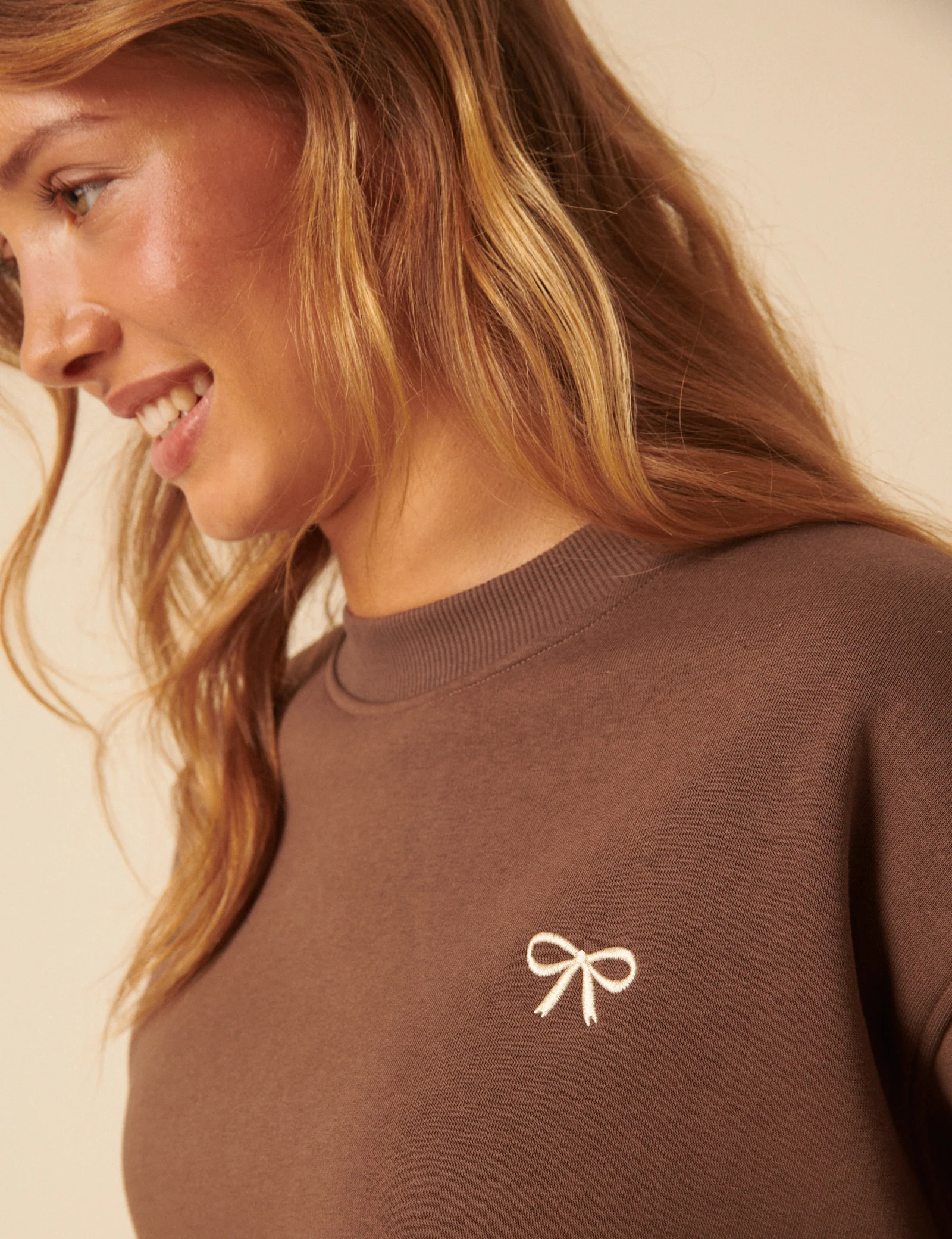 Brown Bow Embroidered Sweatshirt - Image 4