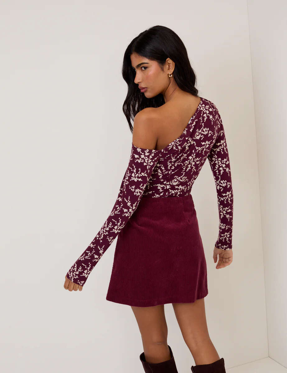 Burgundy One Shoulder Floral Top - Image 5