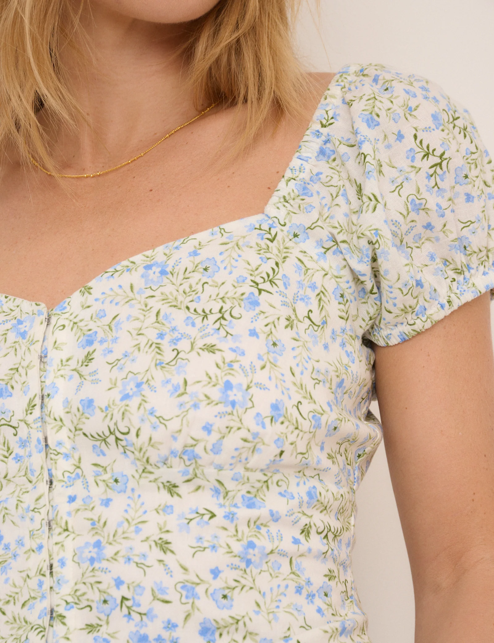 White Floral Sweerheart Neck - Image 2
