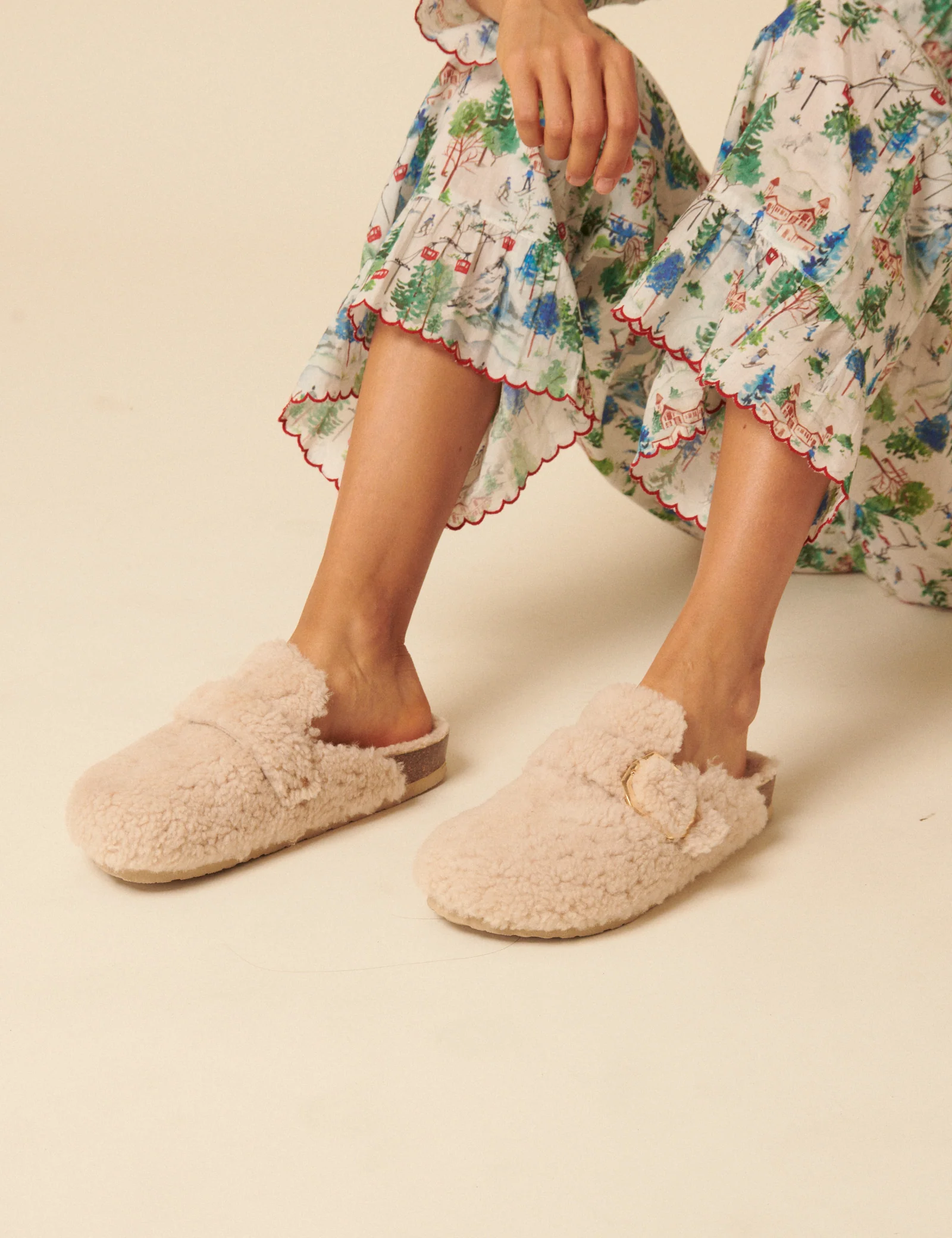 Genuins Cream Sheepskin Slippers - Image 4