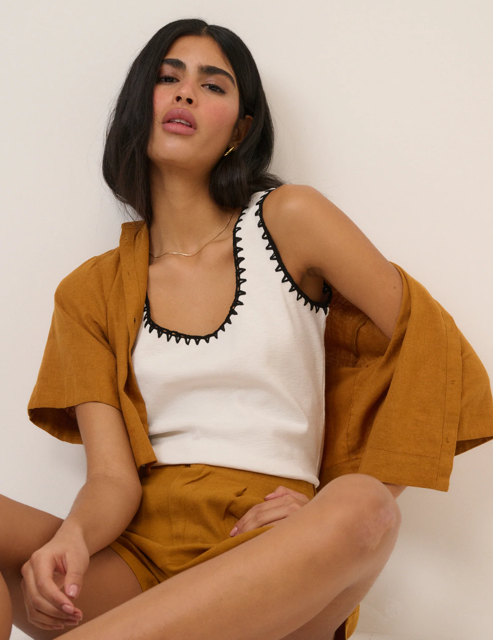Crochet Trim Vest - Image 3