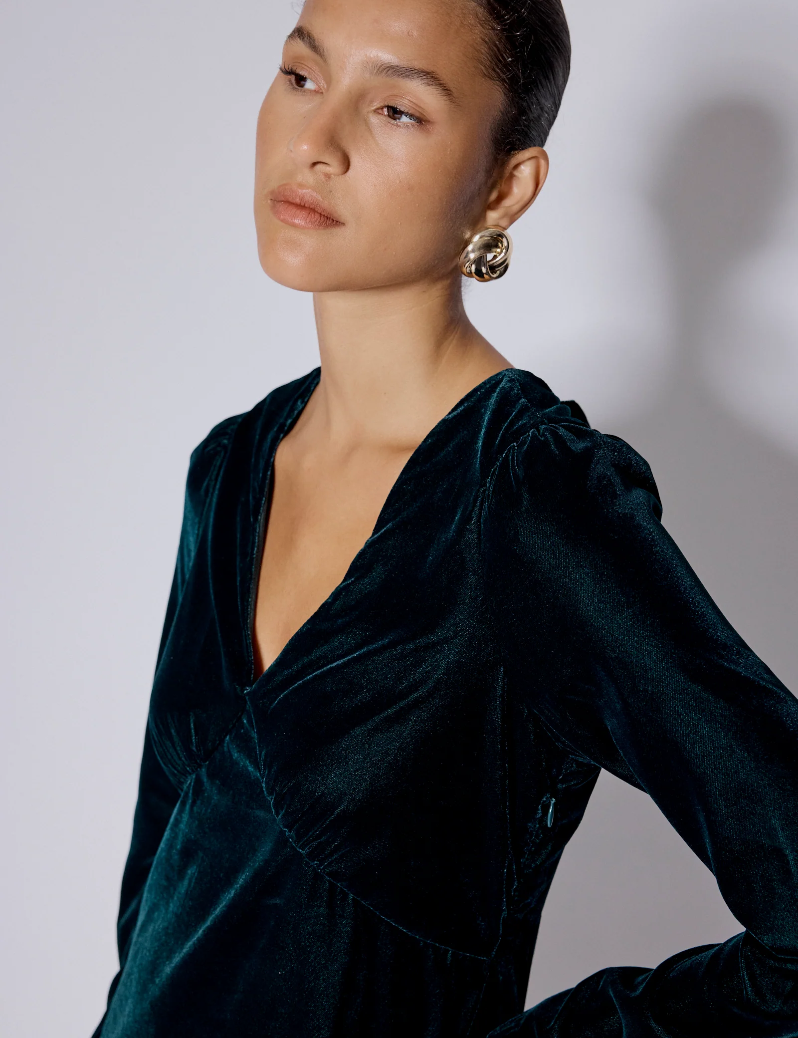Green Long Sleeve Velvet Josie Mini Dress - Image 2
