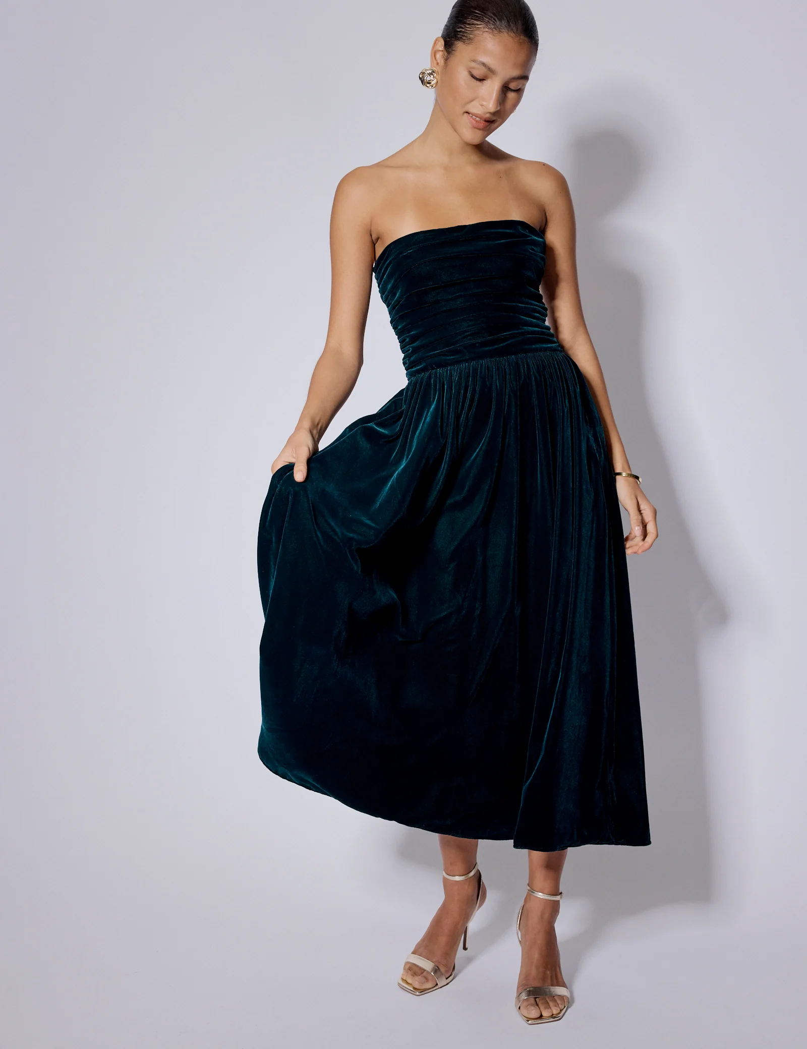 Green Velvet Bandeau Felicity Midi Dress - Image 3