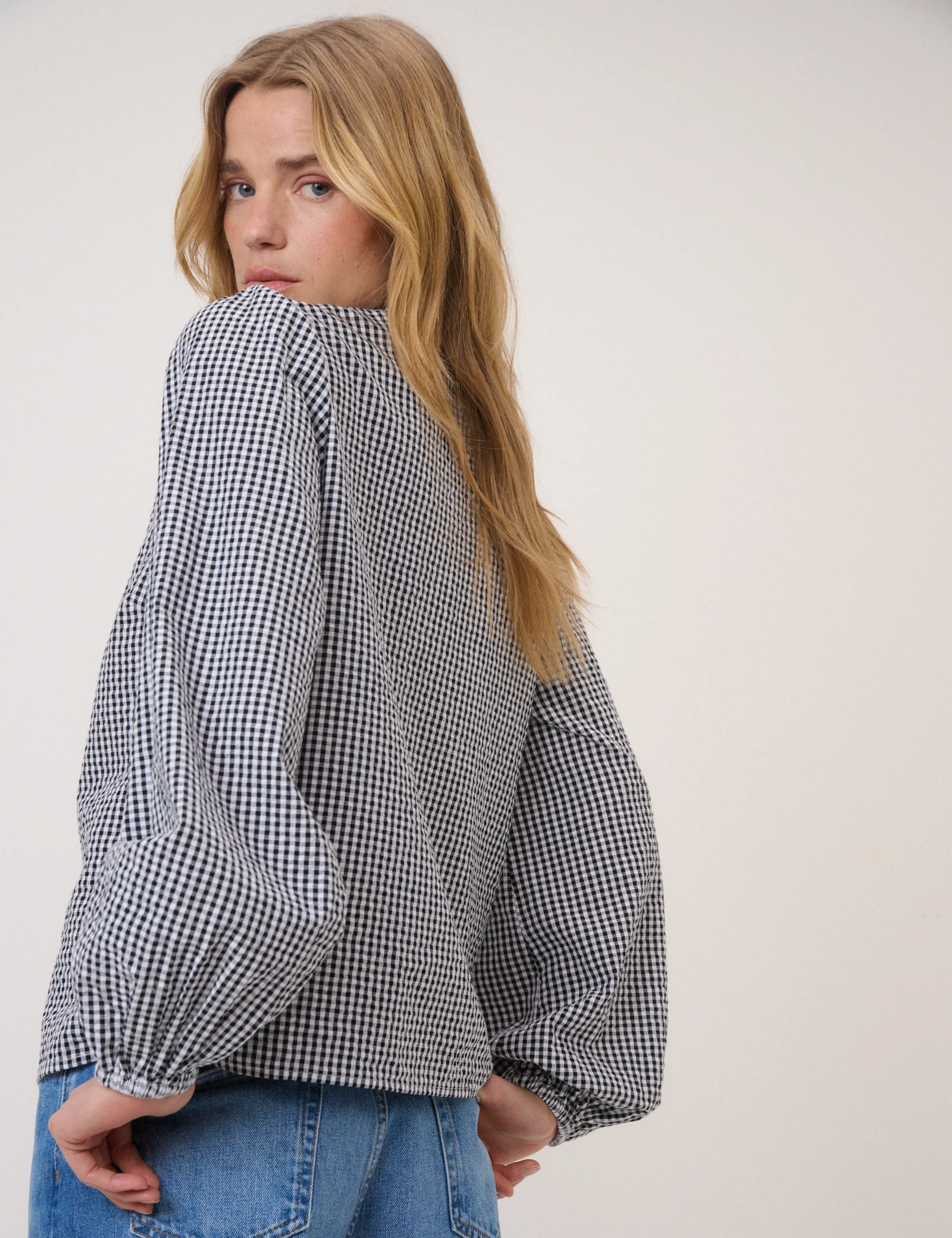 Black Gingham Embroidered Floral Collar Blouse - Image 5