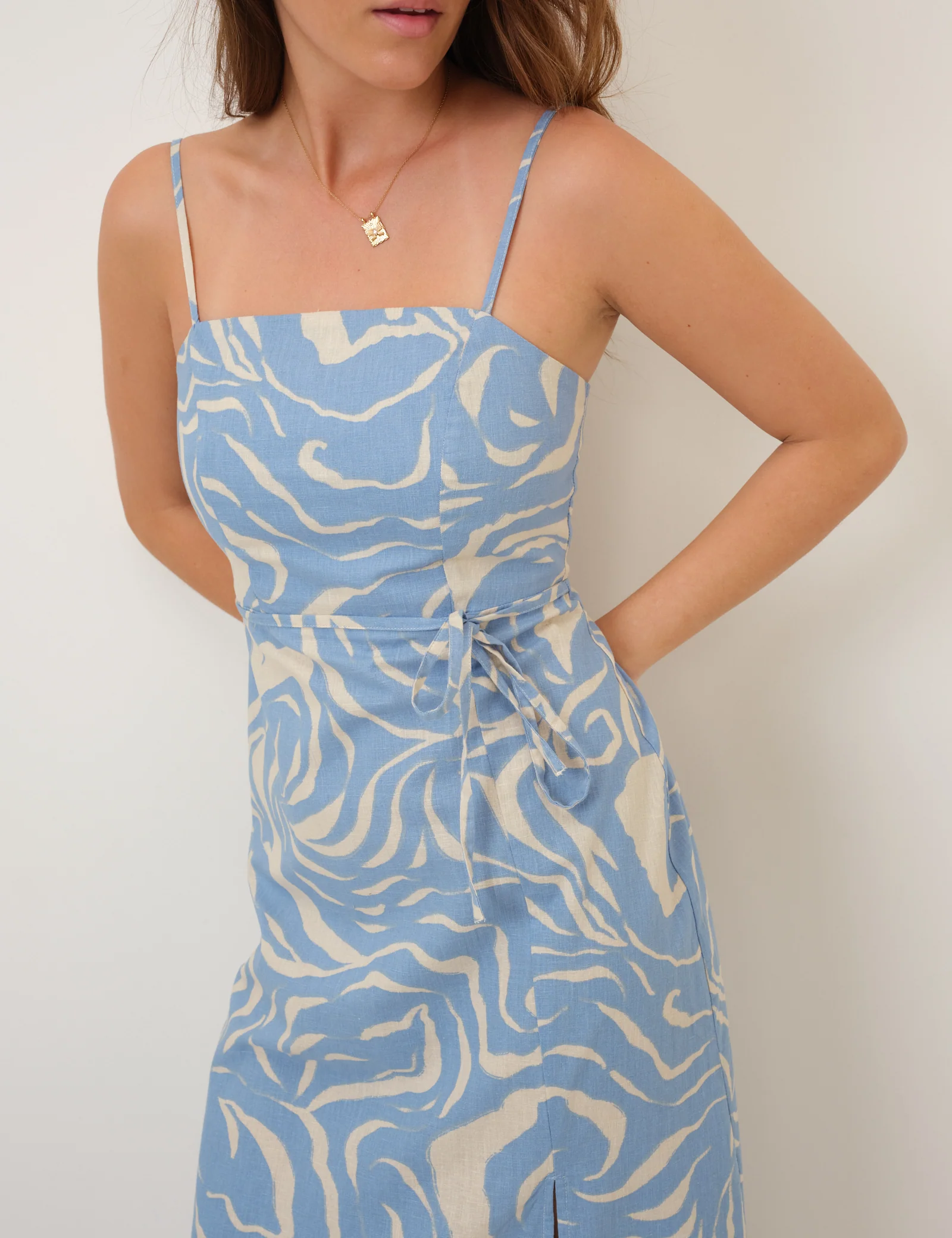 Blue Printed Maddy Midi Dress - Image 2