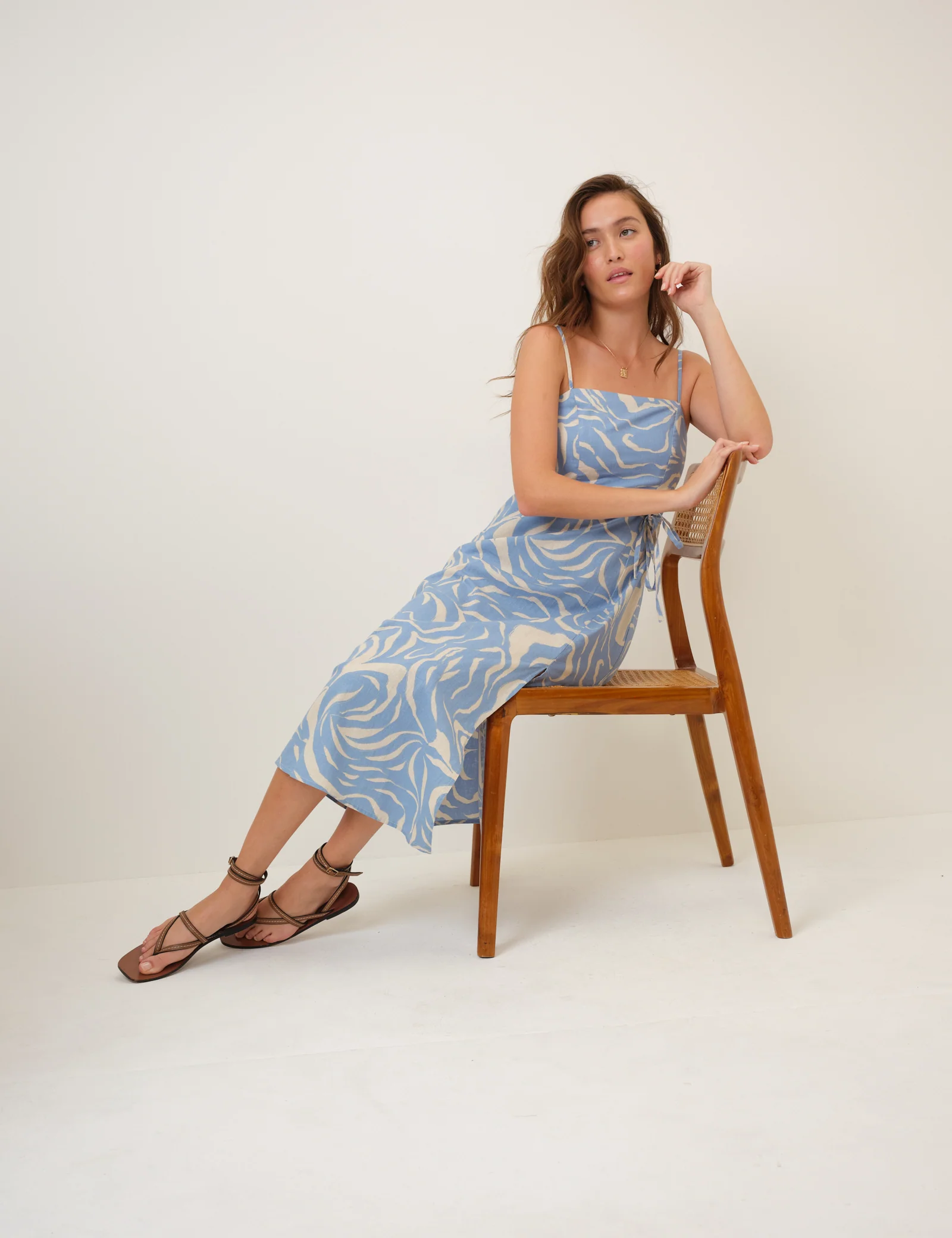 Blue Printed Maddy Midi Dress - Image 3