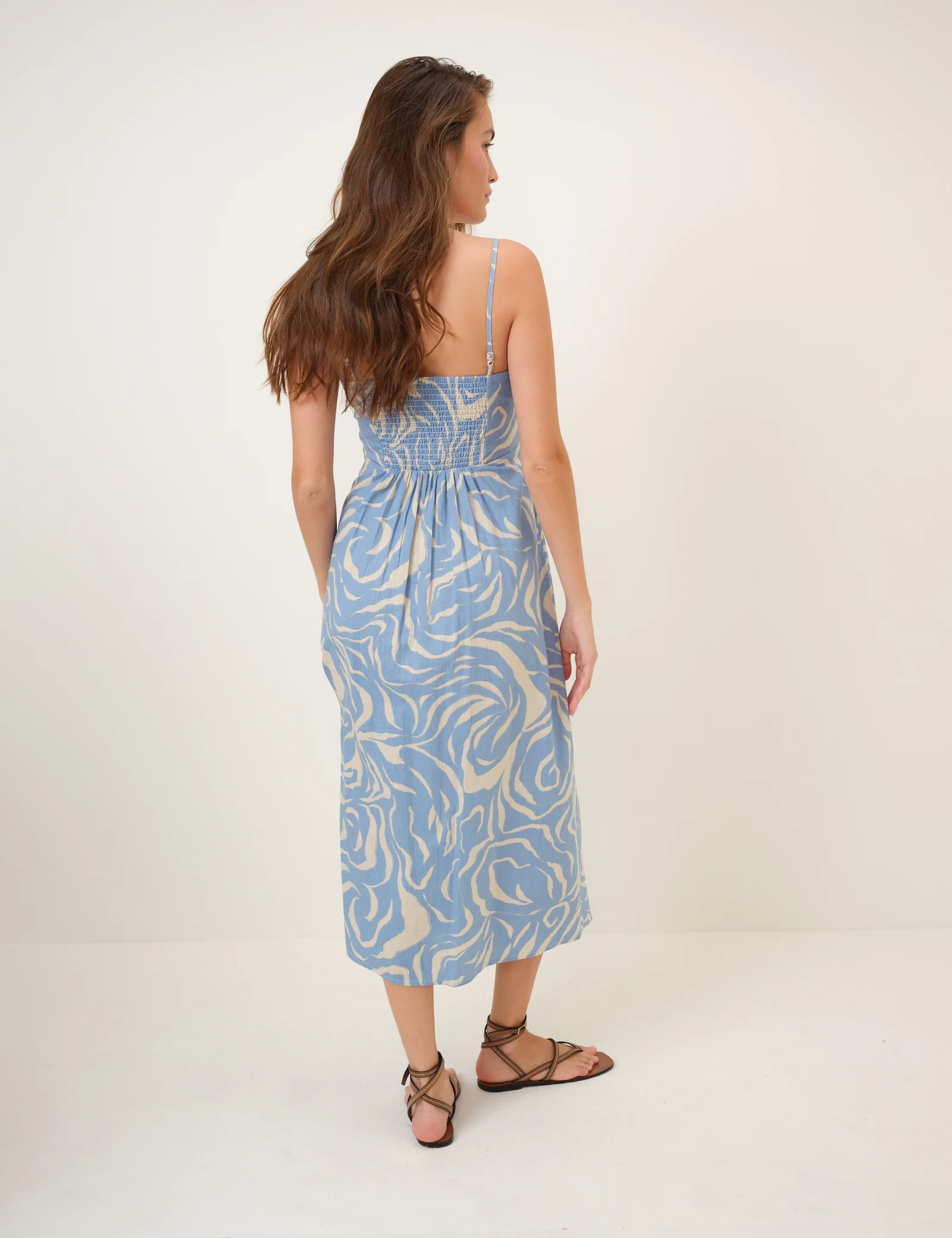 Blue Printed Maddy Midi Dress - Image 5