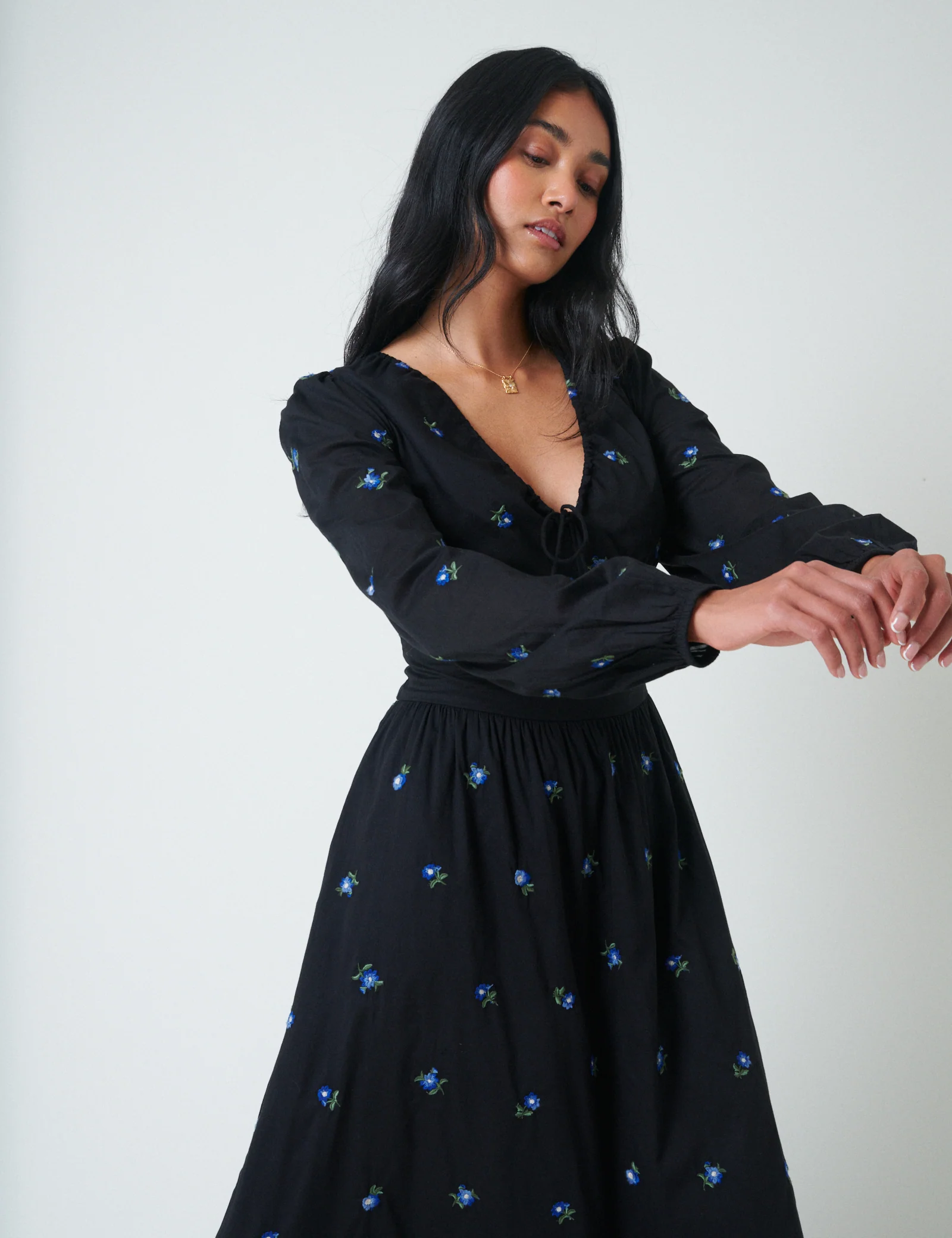 Navy Floral Embroidered Balloon Sleeve Alysia Midi Dress - Image 3