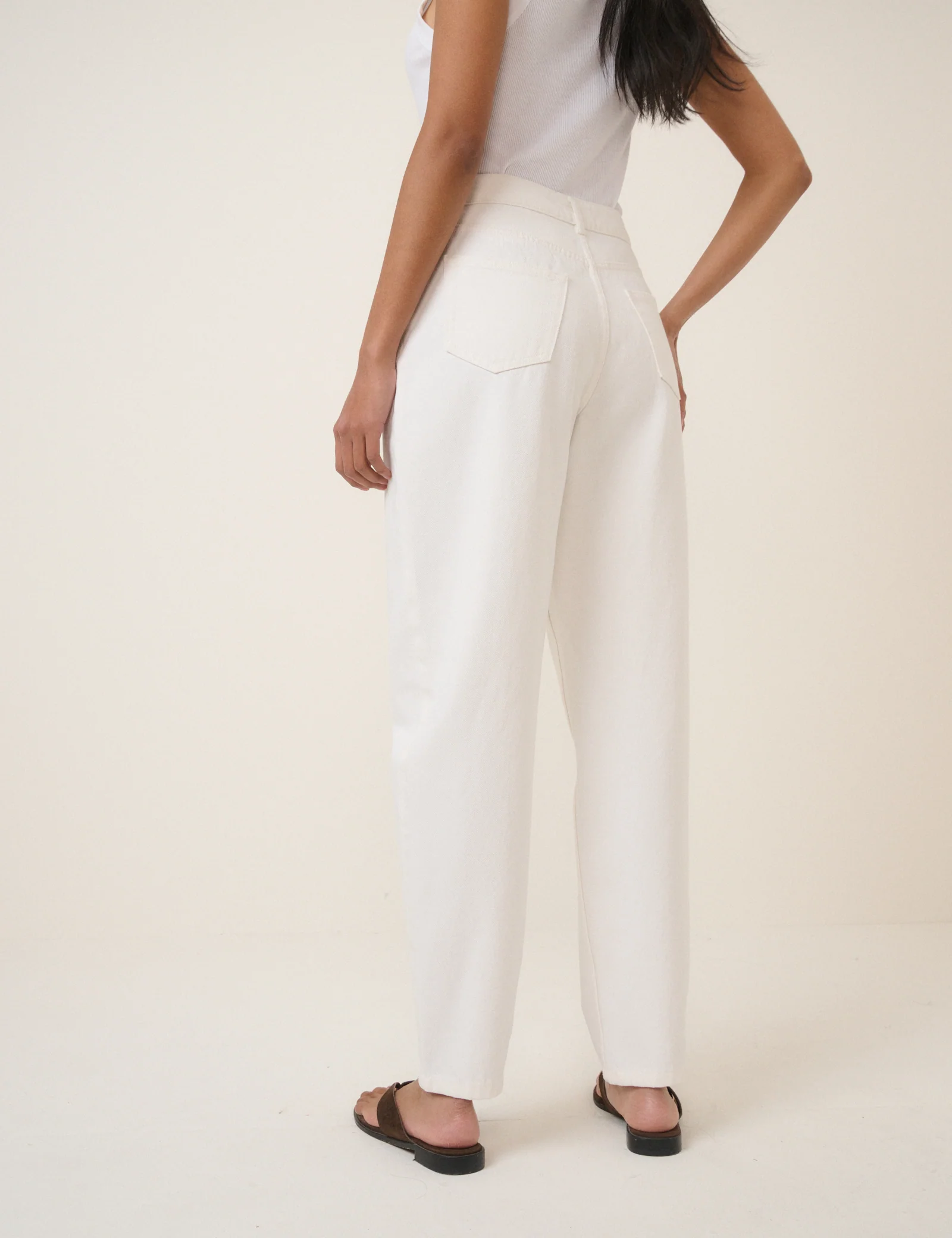 White Putney Barrel Leg Jeans - Image 5