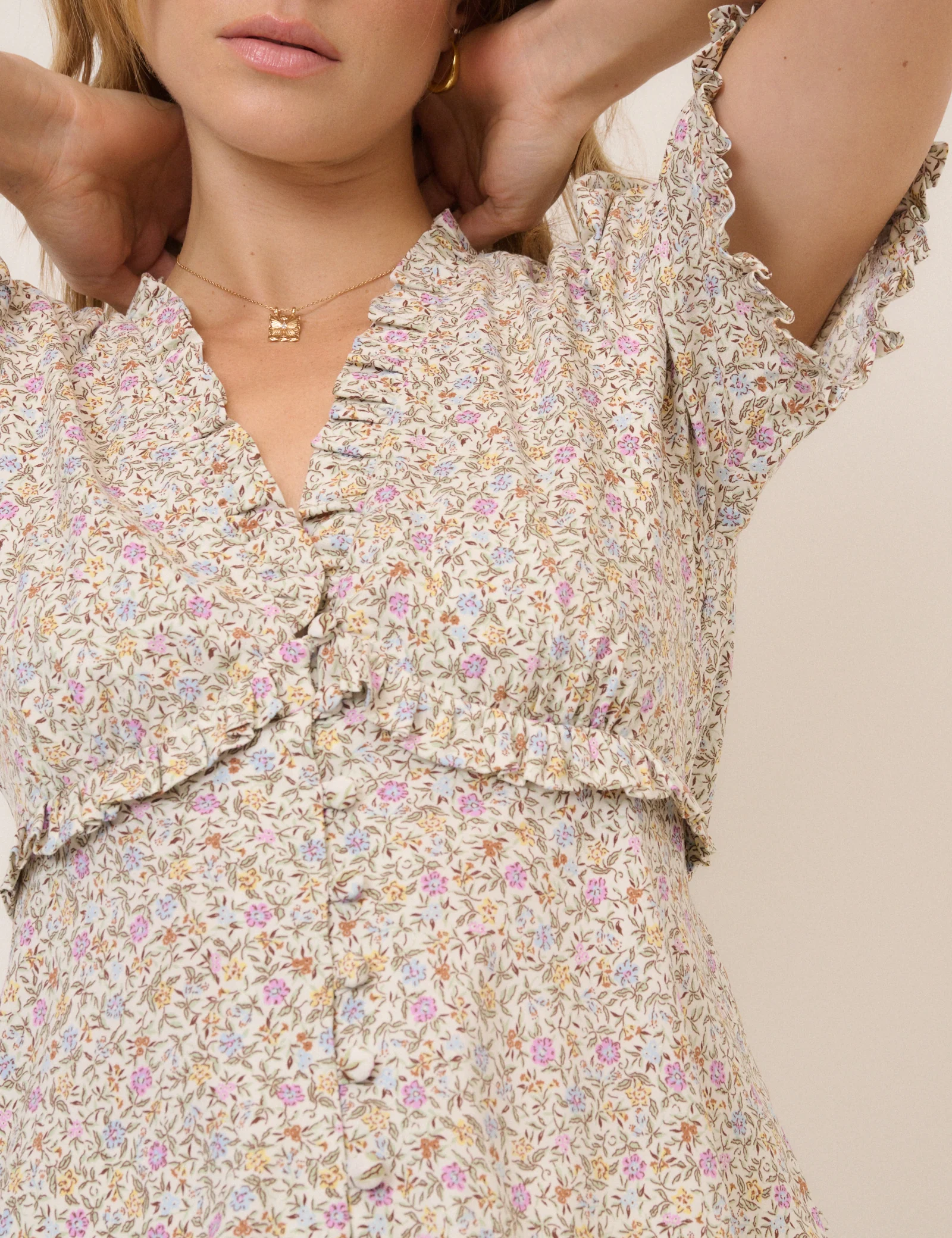 Pink Floral V-Neck Blouse - Image 5