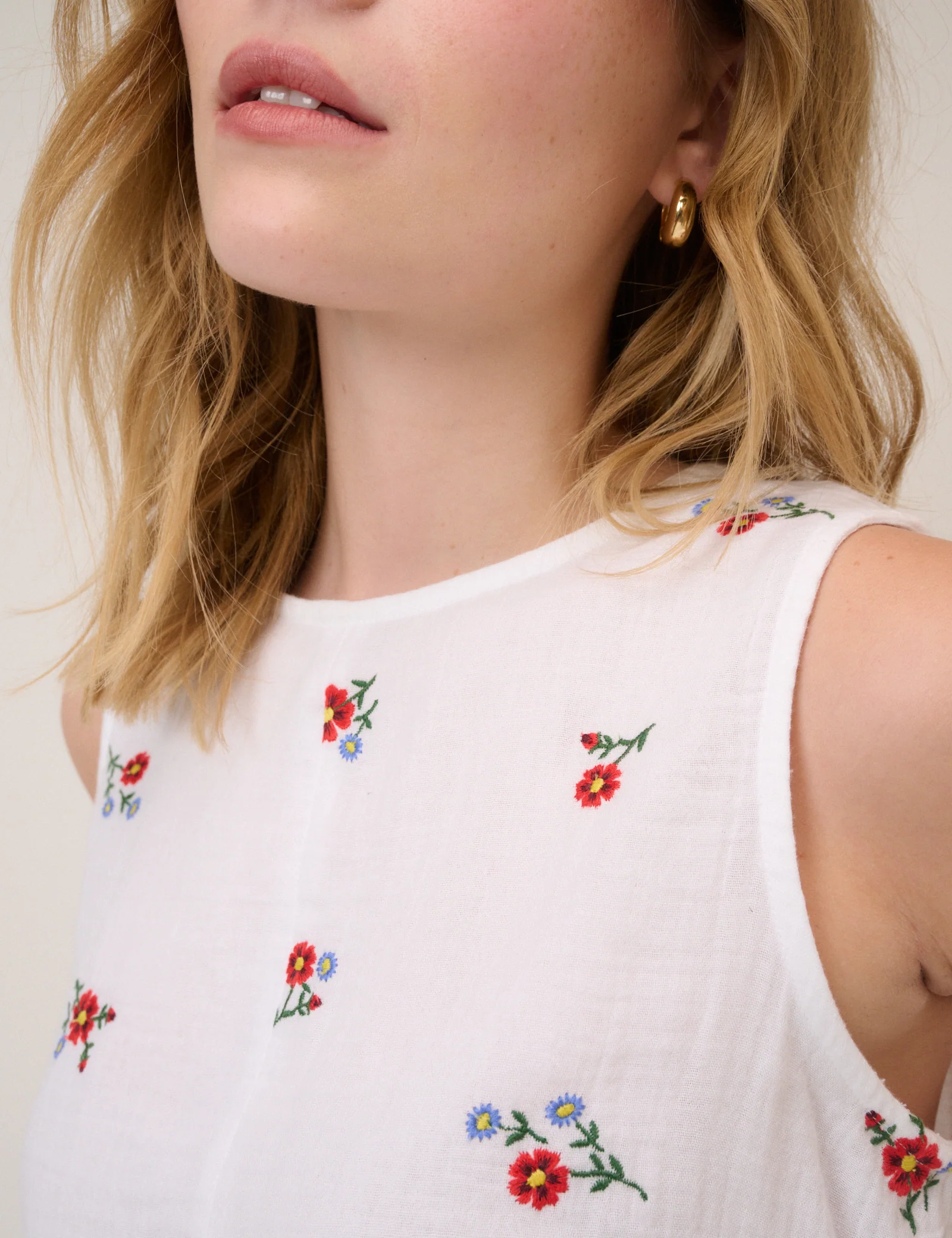 White Floral Embroidered Stirling Top - Image 4