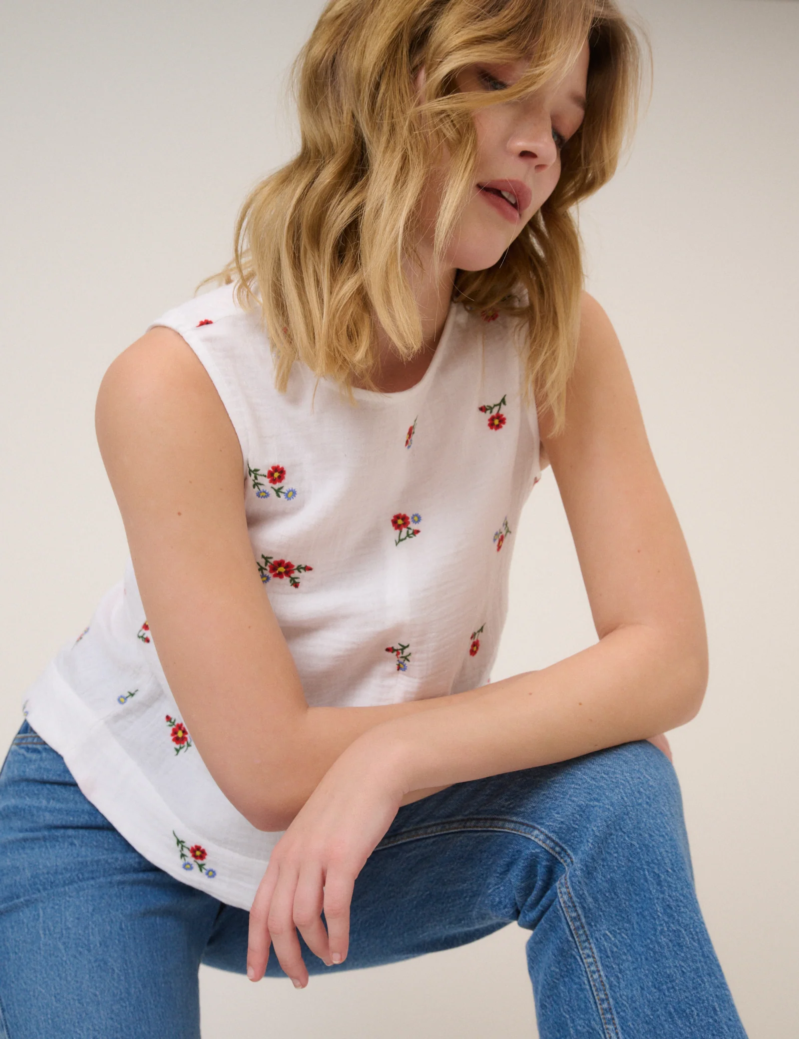 White Floral Embroidered Stirling Top - Image 5