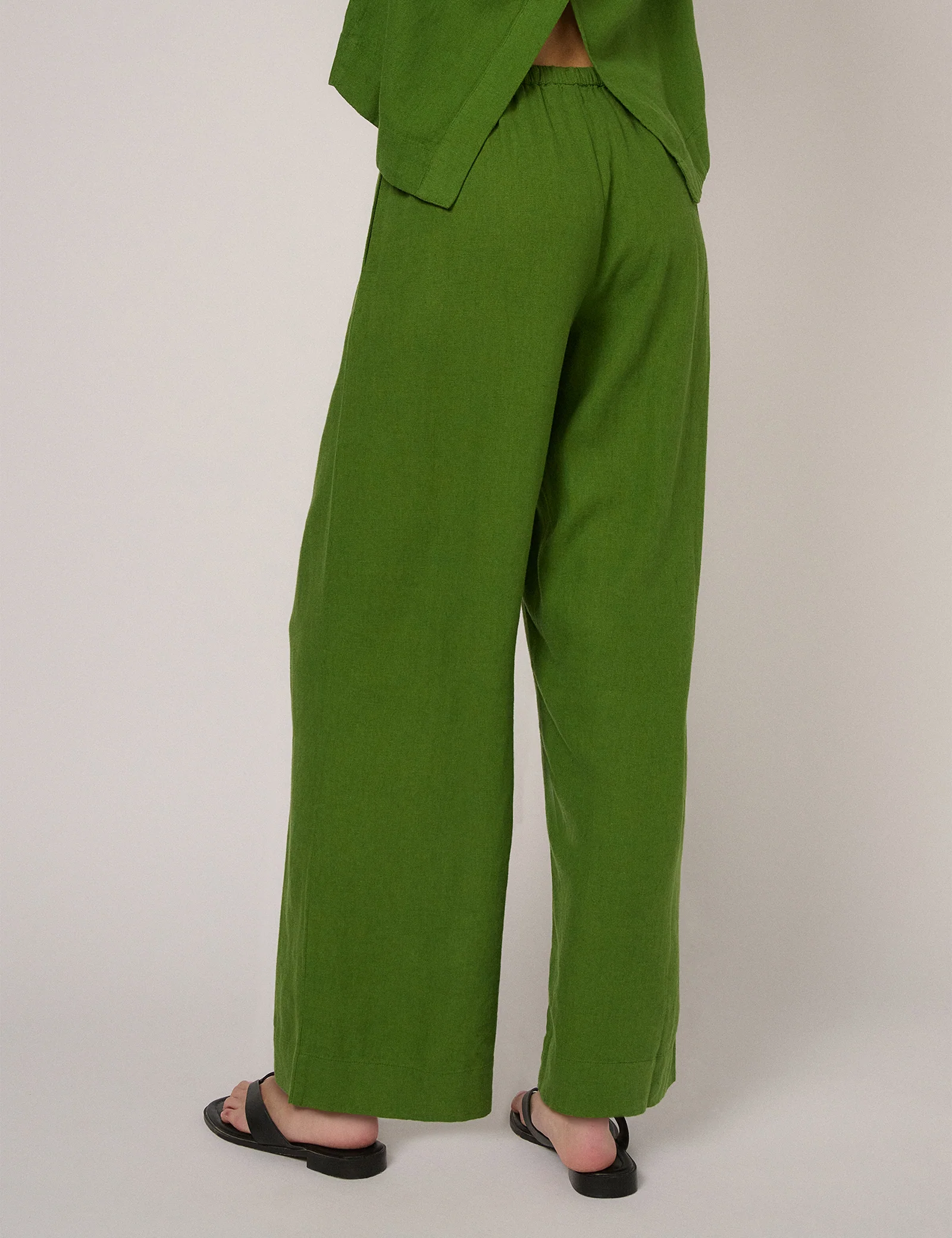 Green Linen-Blend Low Waisted Trousers - Image 3