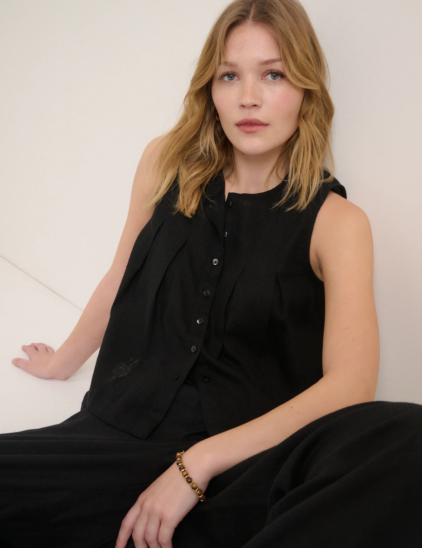 Black Linen-Blend Pintuck Top - Image 5
