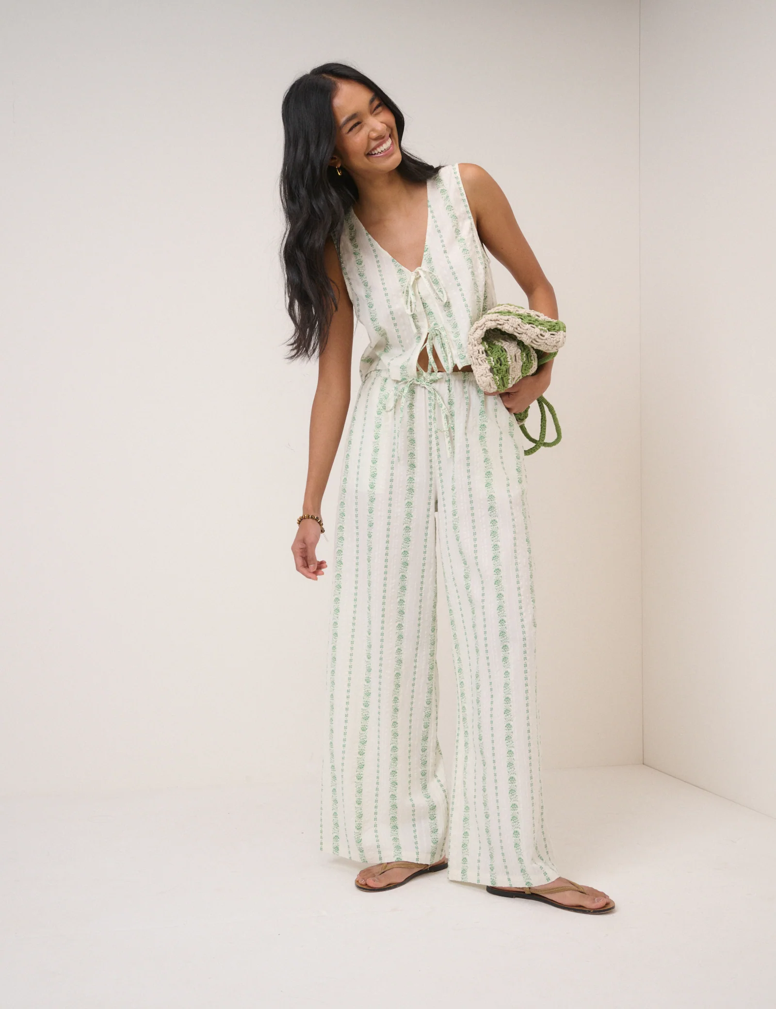 White Floral Swing Top - Image 3