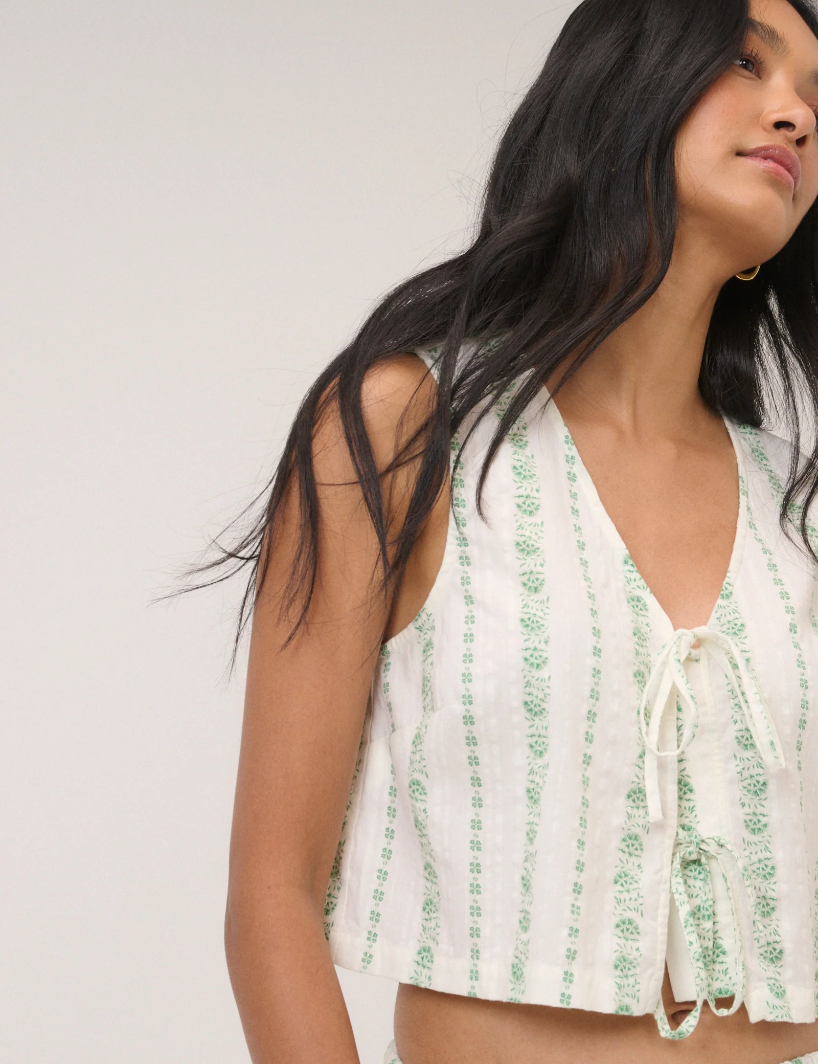 White Floral Swing Top - Image 4