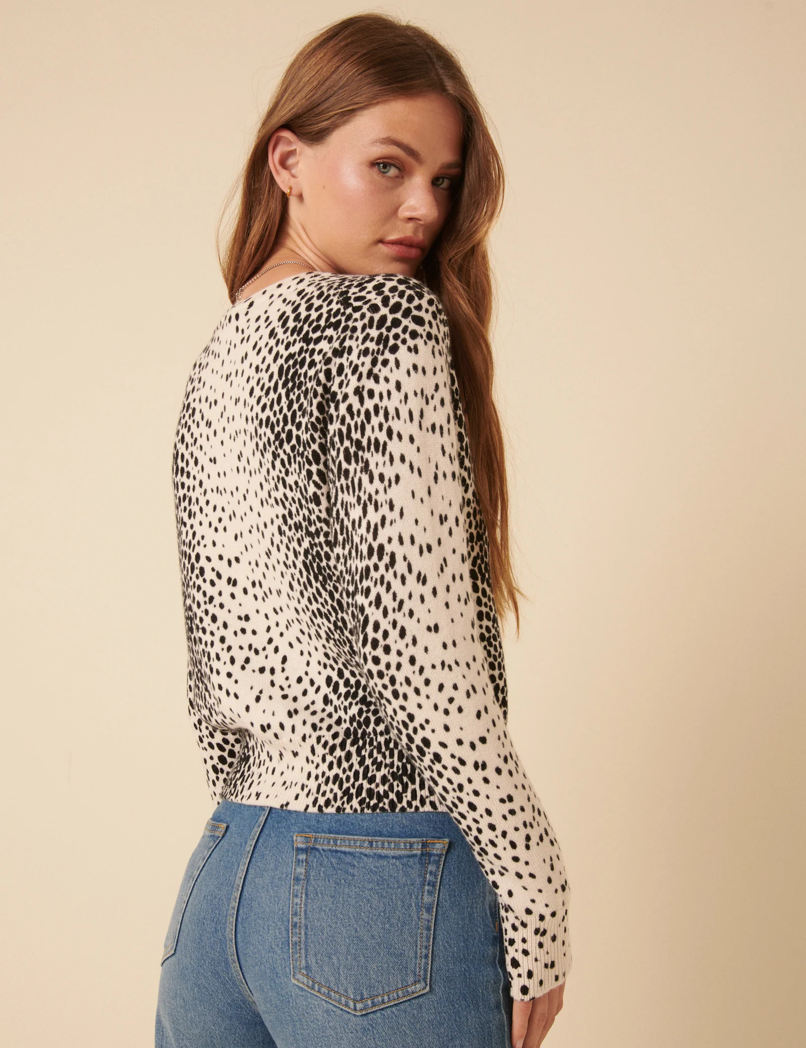 White And Black Spotty Cardigan - Image 5