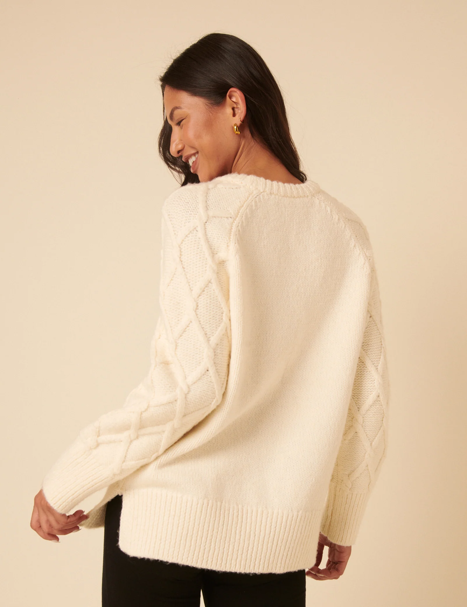 White Crew Neck Cable Oversized Jumper - Image 5
