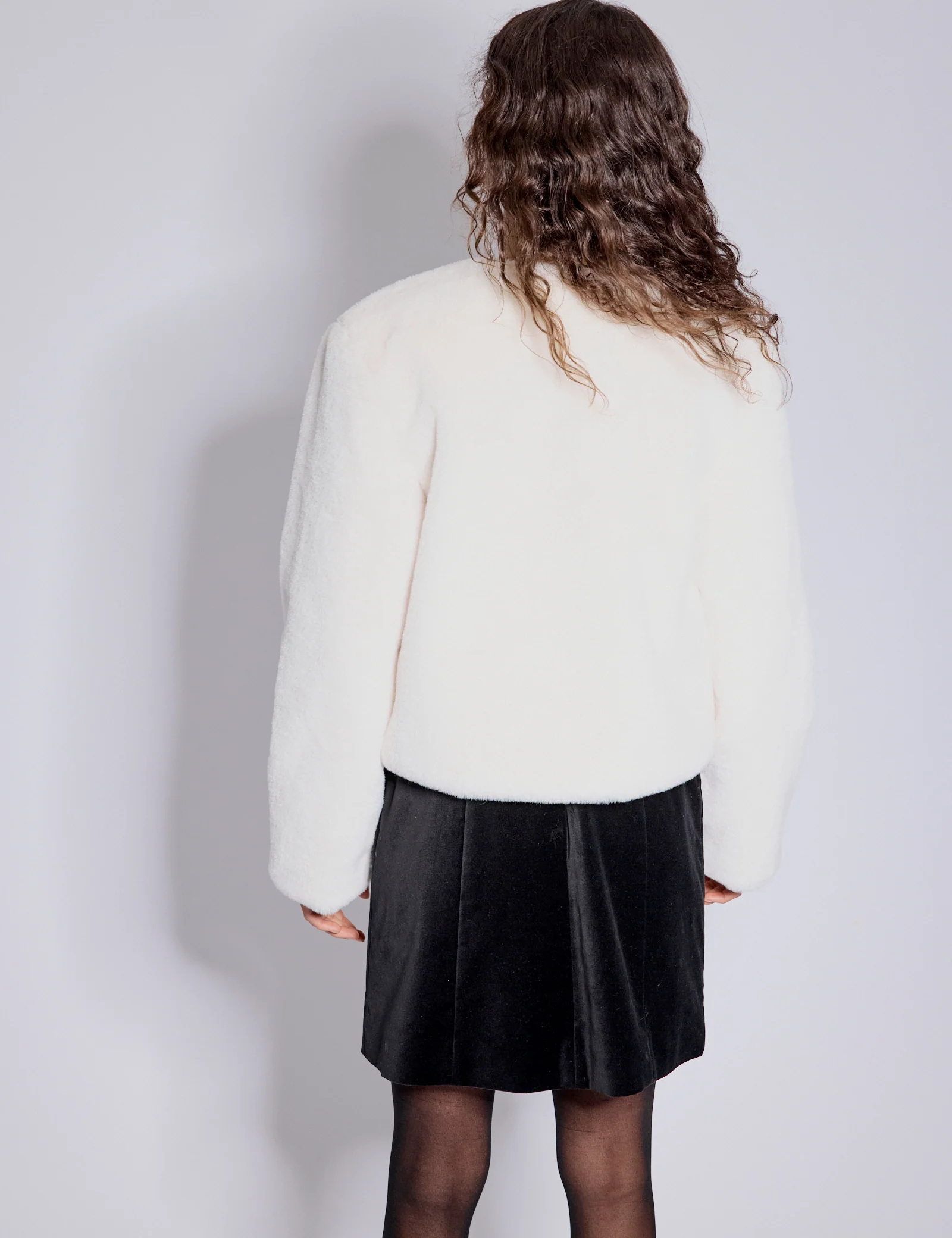 White Faux Fur Cropped Jacket - Image 6
