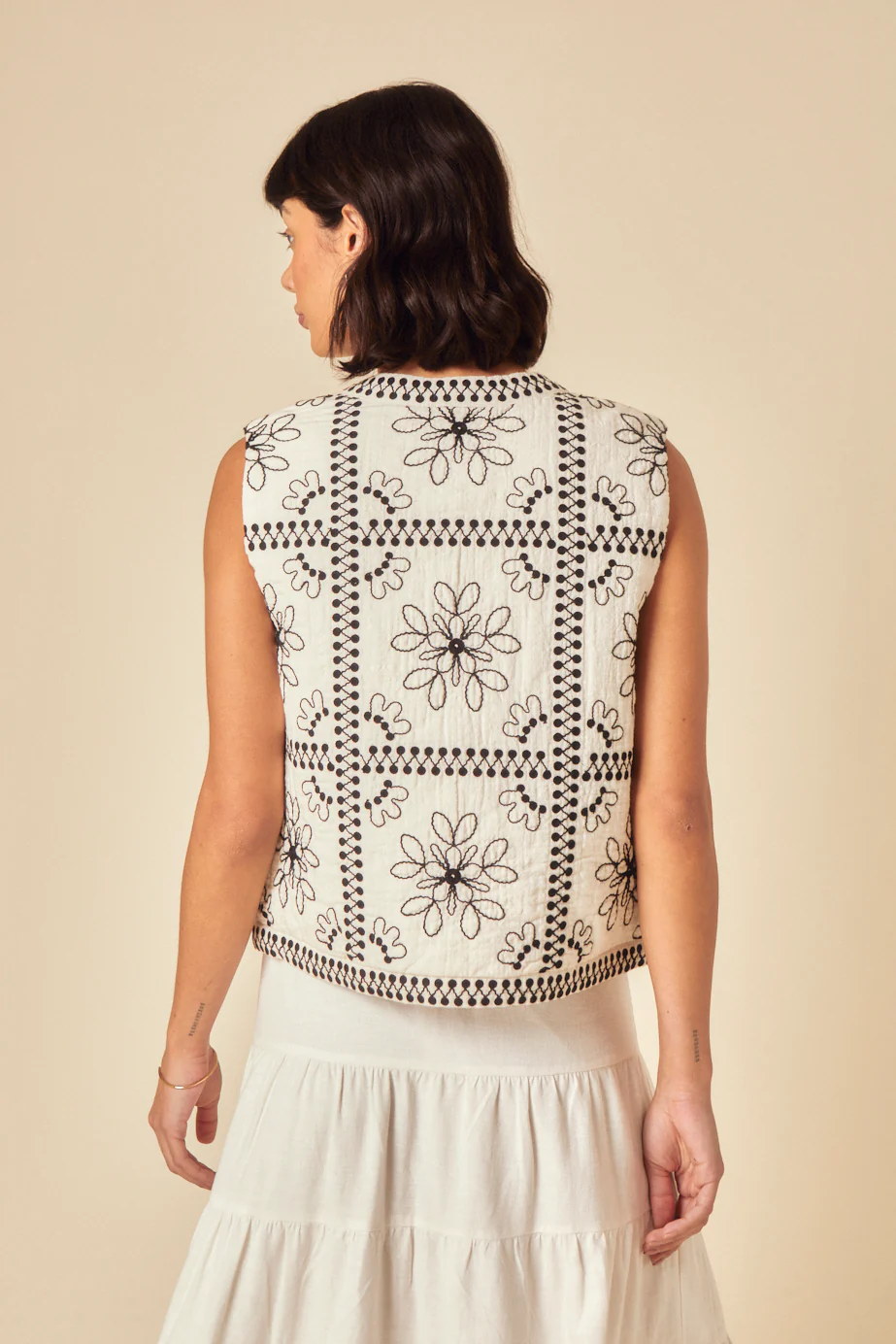 White Floral Embroidered Gilet - Image 5