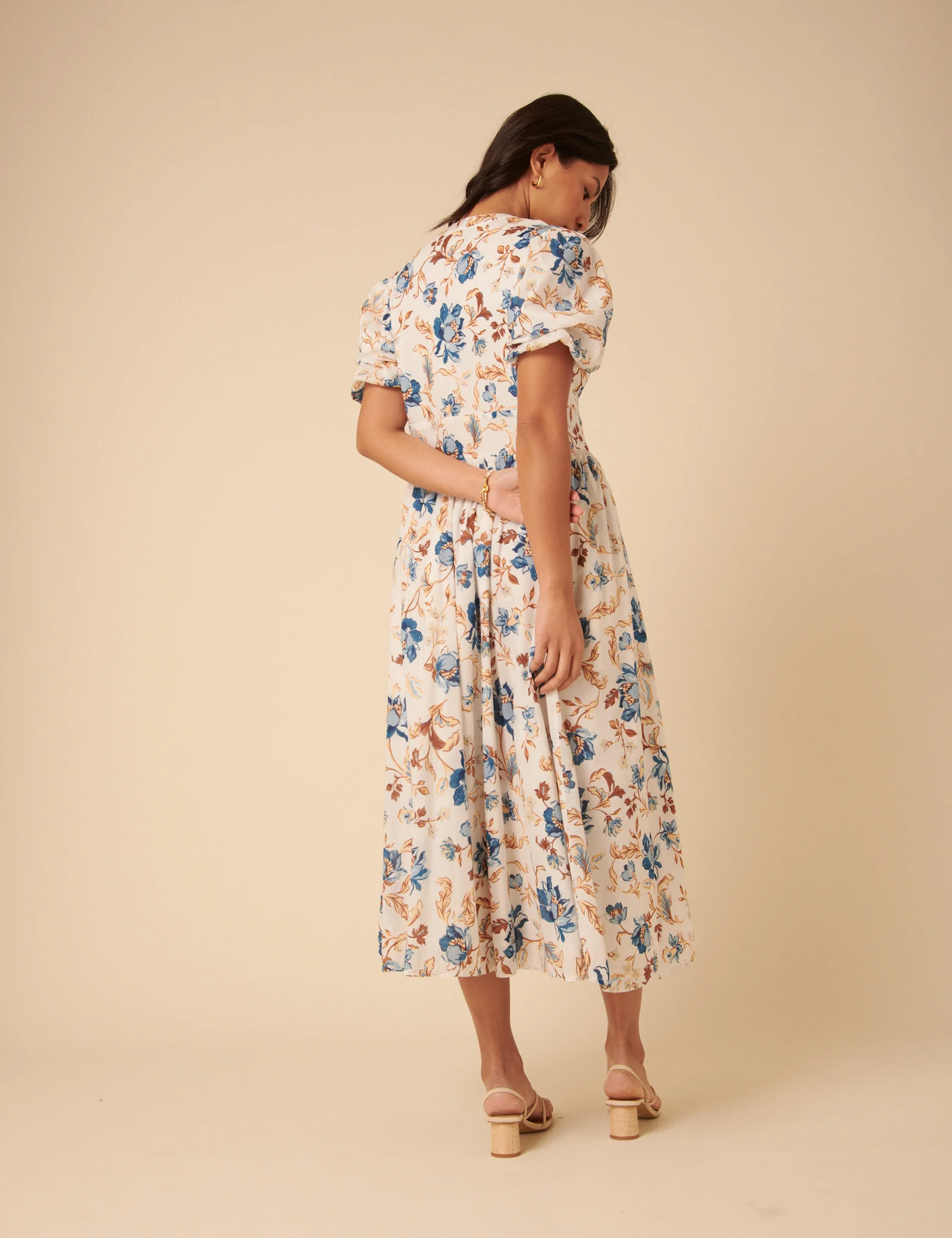 White Floral Starlight Midi Dress - Image 4