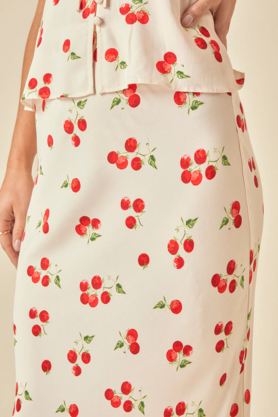 White Tomato Print Maxi Skirt - Image 4